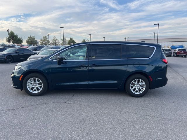 2023 Chrysler Pacifica Touring L 7