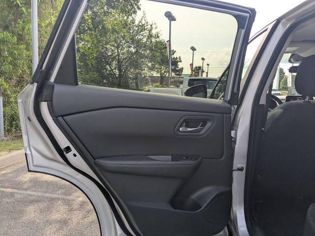 2025 Nissan Rogue SV Silver at Lugoff Nissan