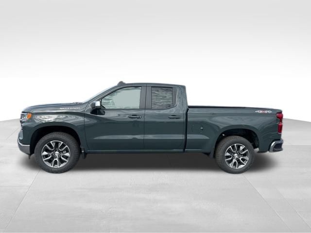 2025 Chevrolet Silverado 1500 LT photo