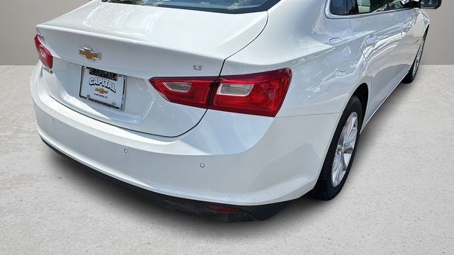 Used 2025 White Chevrolet LT image 40