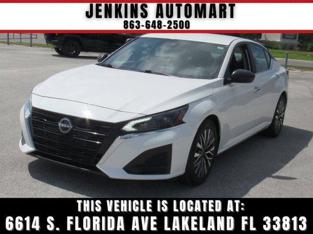 Glacier White 2025 Nissan Altima Sedan Front-Wheel Drive Continuously Variable Transmission