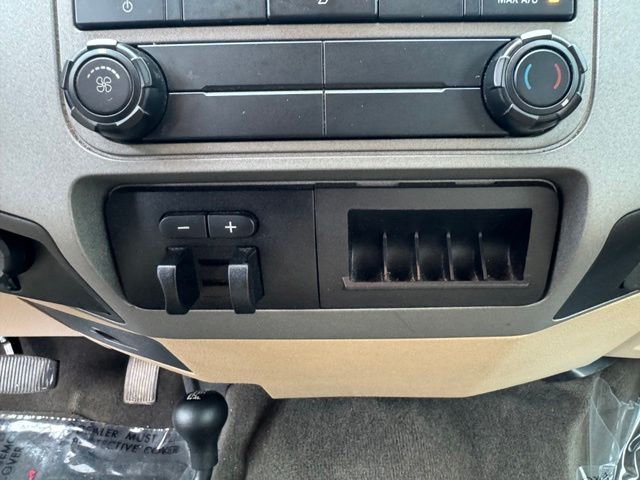 Used 2016 White Ford XLT image 29