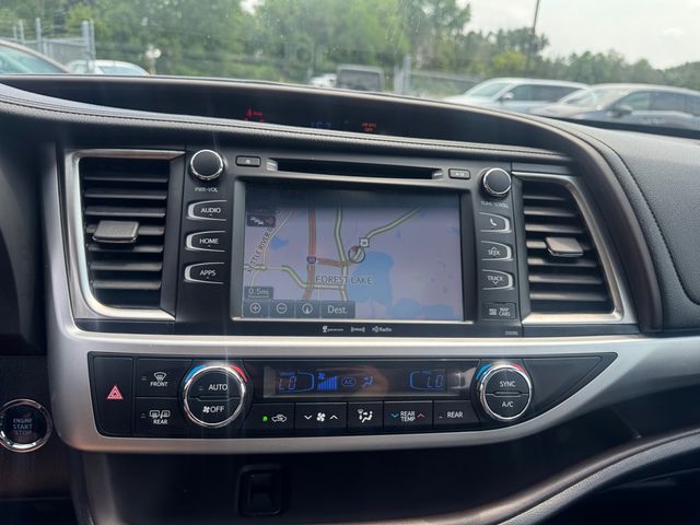 2019 Toyota Highlander XLE - Blizzard Pearl exterior view 20