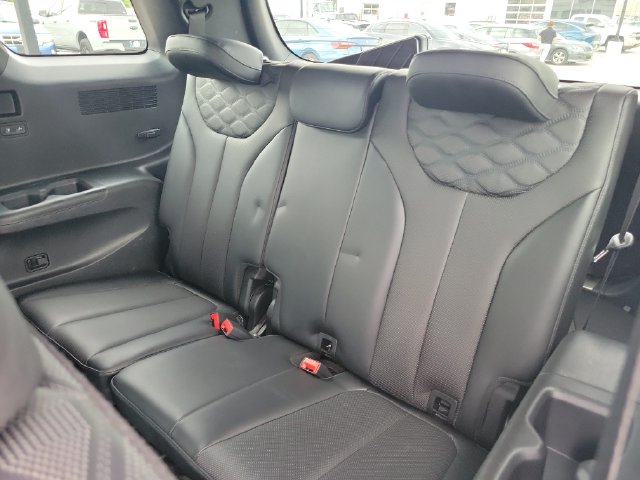 Used 2020 Green Hyundai Limited image 13