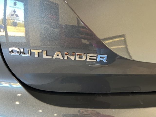 MitsubishiOutlander24