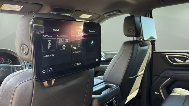 Used 2021 Gray Chevrolet Z71 image 36