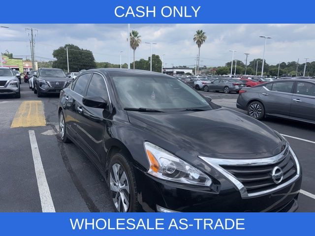 2015 Super Black Clearcoat Nissan Altima 2.5 S FWD Sedan