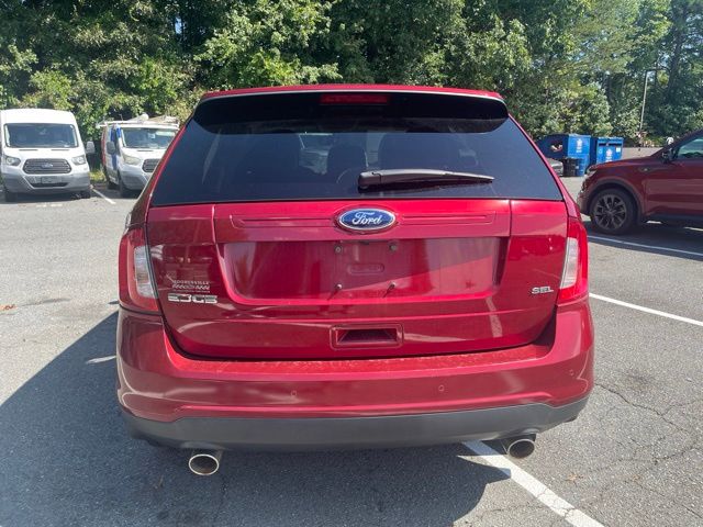 Used 2013 Red Ford SEL image 4