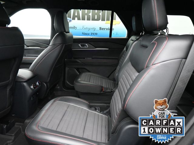 2025 Ford Explorer ST-Line photo