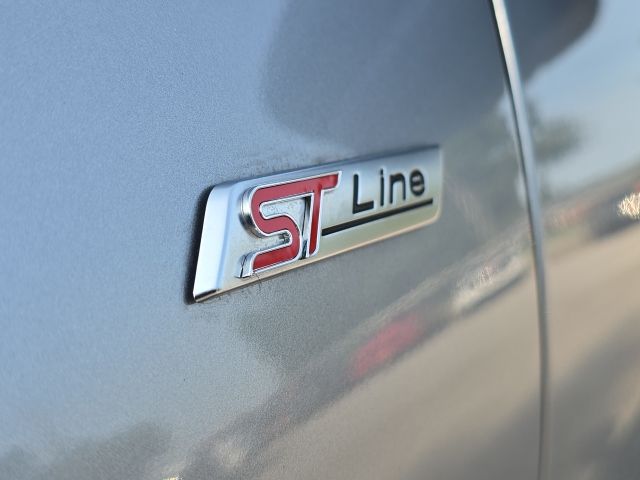 2023 Ford Escape ST-Line:L166580A