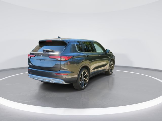 Used 2024  Mitsubishi SE Black Edition image 7