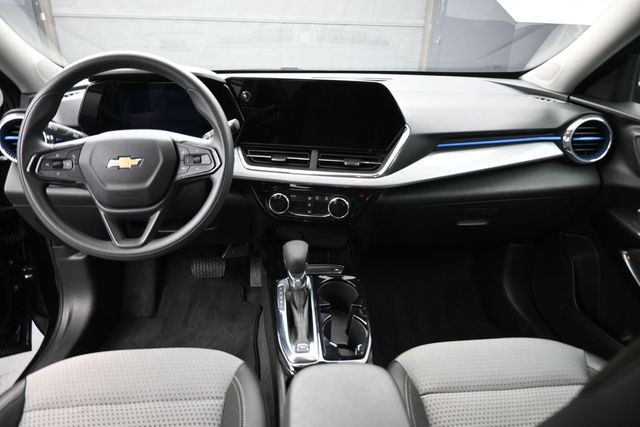 Used 2025 Chevrolet Trax SUV