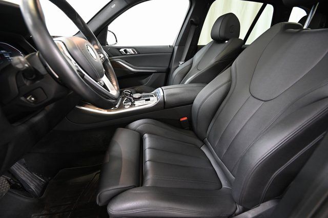 Used 2022 Black BMW xDrive40i image 8