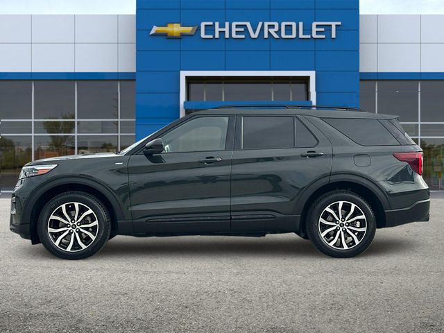 2022 Ford Explorer ST-Line 7