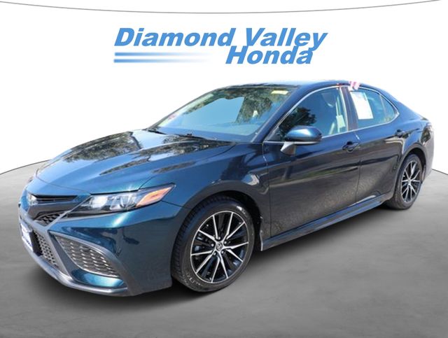 2021 Toyota Camry SE 3