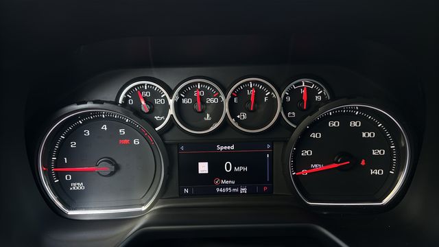 Used 2021 Gray Chevrolet Z71 image 13