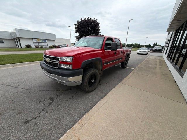 Victory Red 2006 Chevrolet Silverado 2500HD Pickup Truck 4-Speed Automatic Overdrive