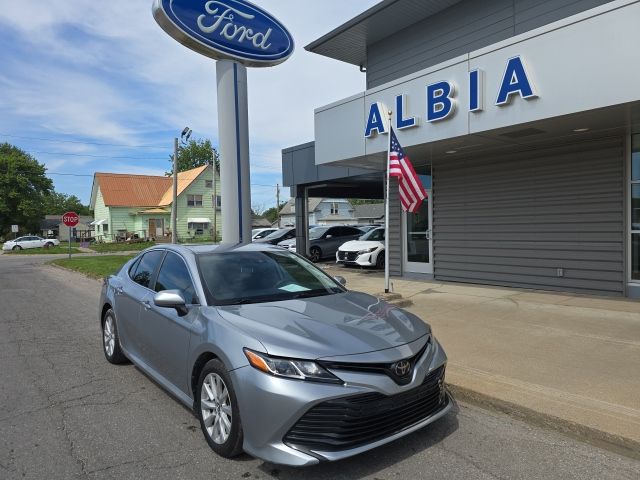 Celestial Silver Metallic 2019 Toyota Camry Sedan Front-Wheel Drive 8-Speed Automatic