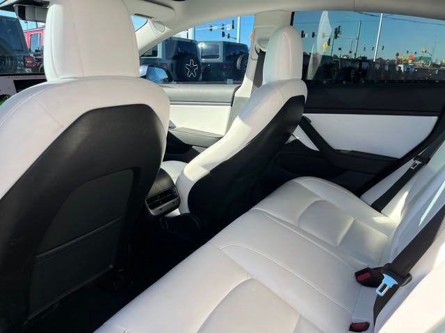 2019 Tesla Model 3 Long Range 33