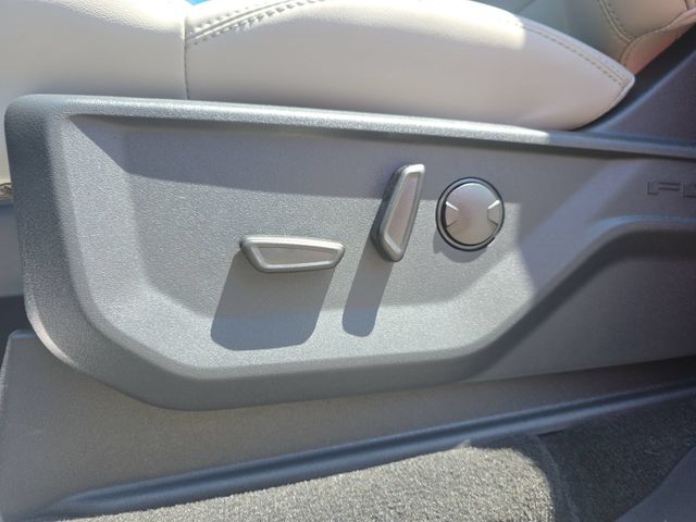 New 2027 Agate Black Metallic Ford MAX Active image 30