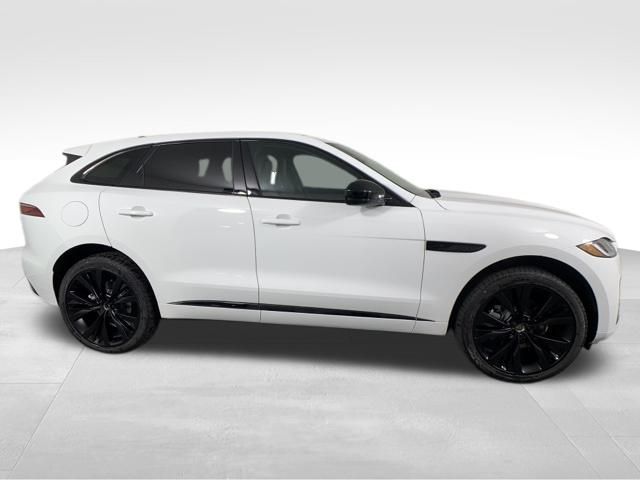 2024 Jaguar F-PACE P400 R-Dynamic S 11