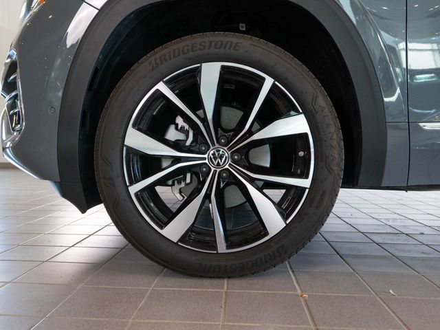 Used 2025 Volkswagen Atlas Cross Sport SUV