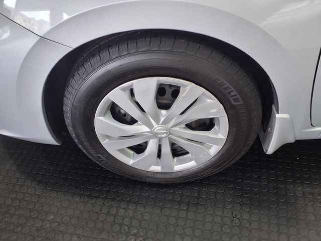 2023 Nissan Versa 1.6 S - 8