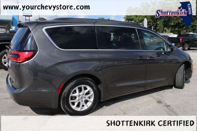 Used 2022 Chrysler Pacifica Van