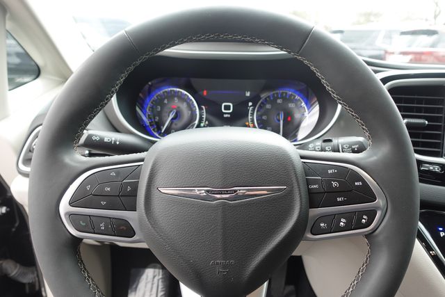 used 2022 Chrysler Pacifica car, priced at $22,235