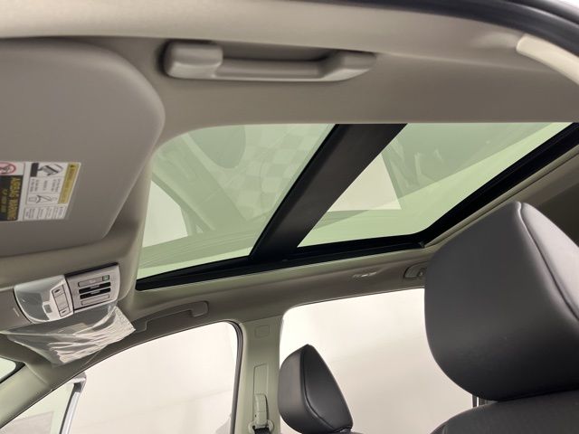 2025 Everest White Pearl Nissan Rogue SV FWD SUV