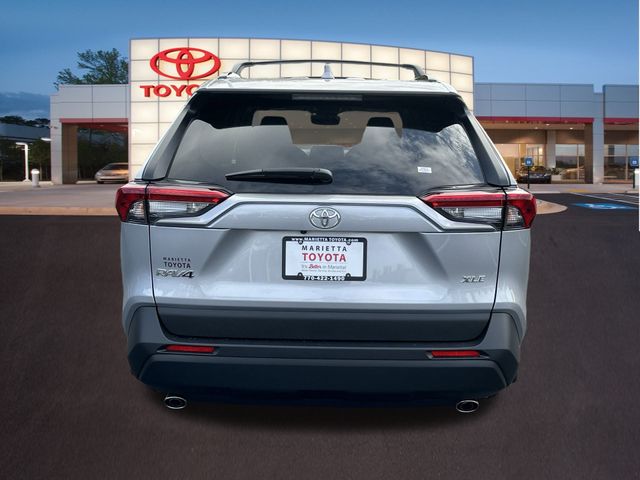 2024 Toyota RAV4 XLE 25