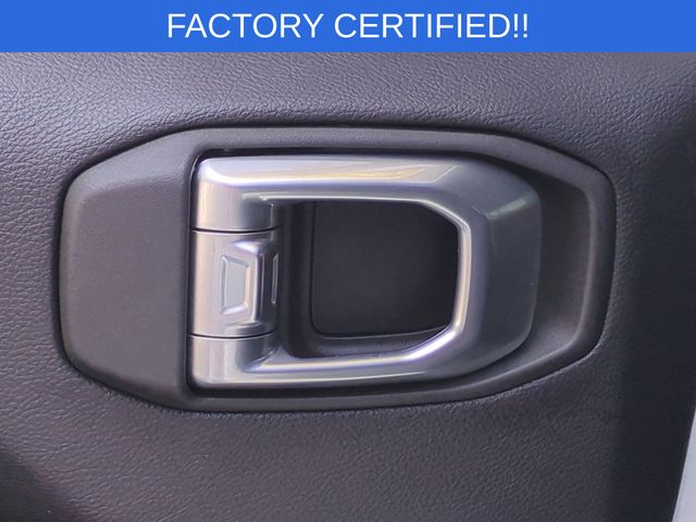 Used 2021 White Jeep Unlimited Sahara image 27