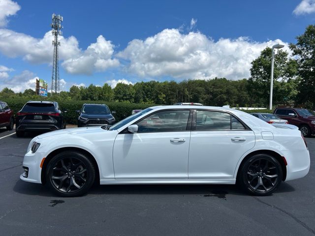 Used 2022 Chrysler 300 Sedan