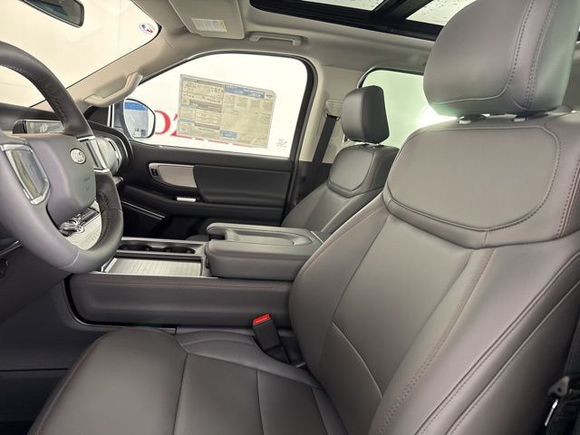 2025 Glacier Gray Metallic TriCoat Ford Expedition Max 4X4 SUV