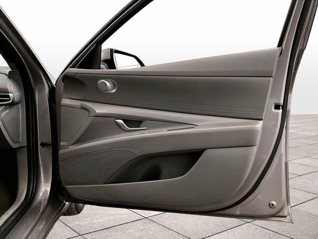 2021 Hyundai Elantra SEL Silver at Phil Fitts Ford