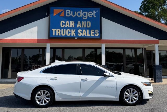 Summit White 2021 Chevrolet Malibu Sedan Front-Wheel Drive Continuously Variable Transmission