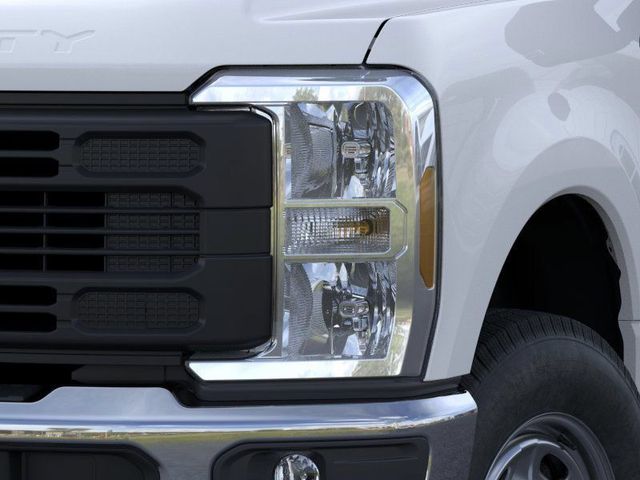 New 2026 Oxford White Ford F-250® XL image 18