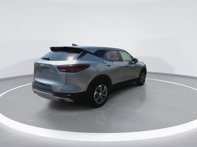 Used 2025 Gray Chevrolet LT image 10