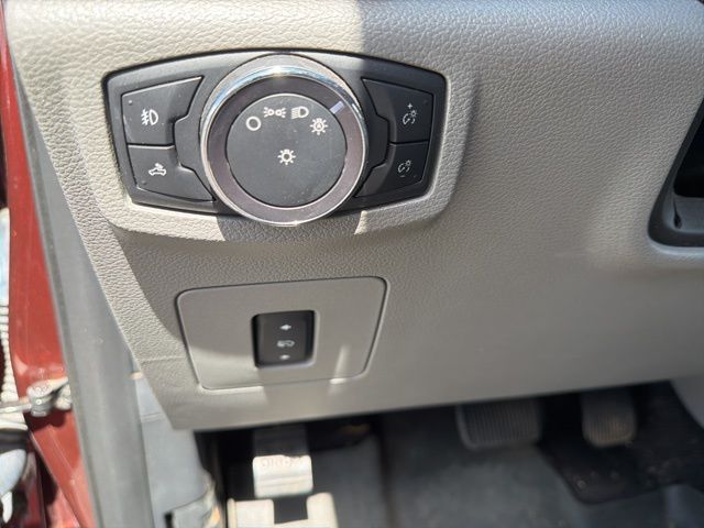 Used 2017 Brown Ford XLT image 17