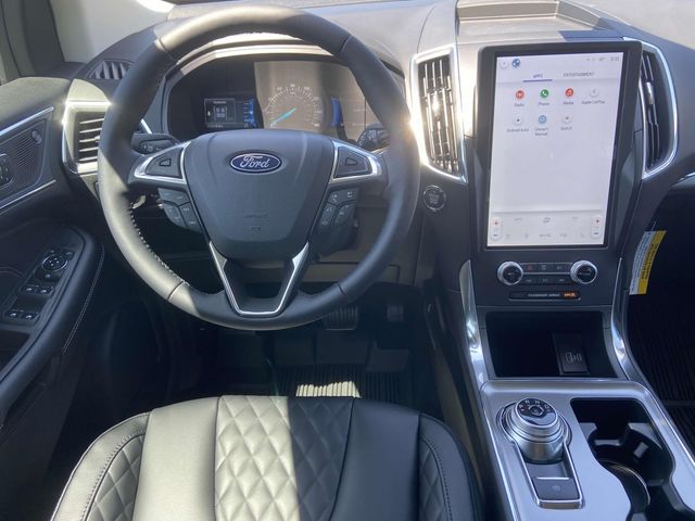 2024 Ford Edge Titanium 16