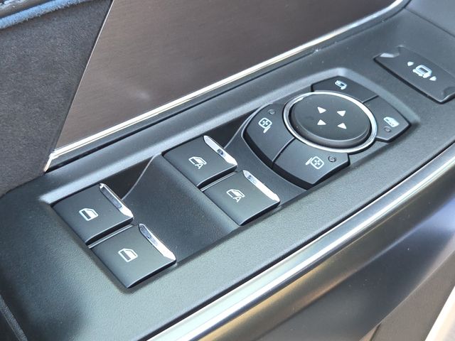 New 2026 White Ford Platinum image 19