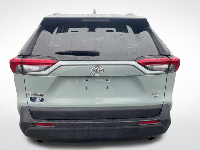 2022 Toyota RAV4 XLE 4