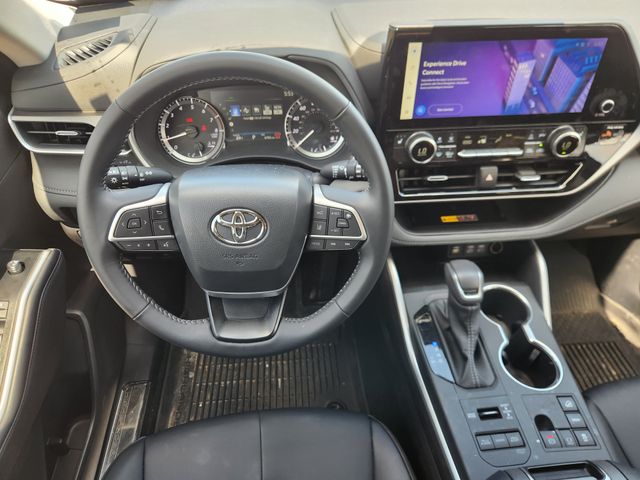 2026 Toyota Highlander XLE Beige at Don McGill Toyota