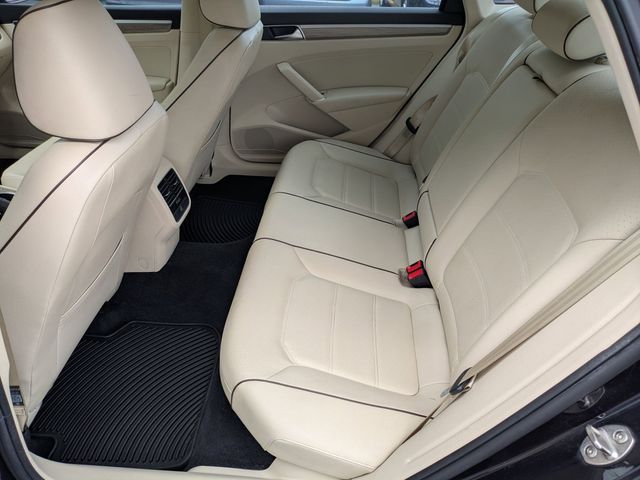 Used 2018 Volkswagen Passat 2.0T SE 4D Sedan