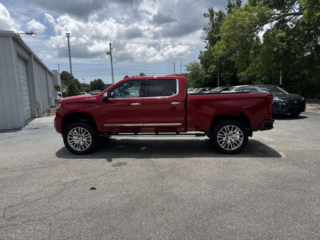 Used 2022  Chevrolet High Country image 8