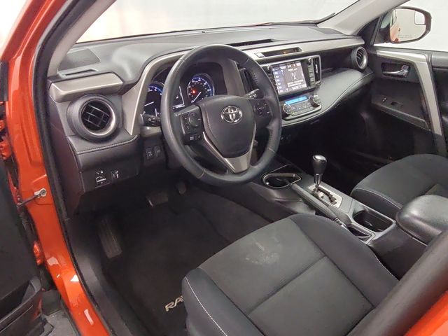 2016 – Toyota – RAV4