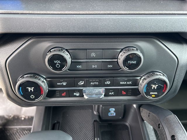 New 2025 Gray Ford Big Bend image 16