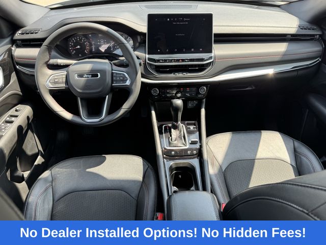 2025 Jeep Compass Trailhawk Silver at Community Kia