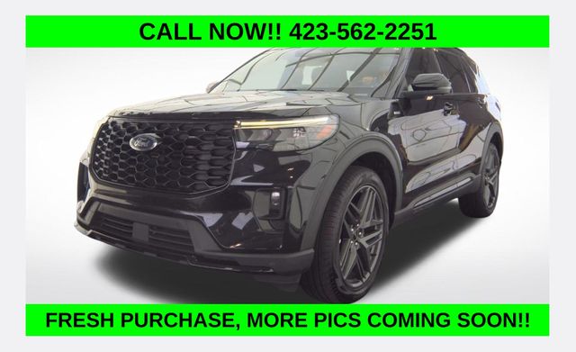 Black Metallic 2025 Ford Explorer SUV / Crossover All-Wheel Drive Automatic