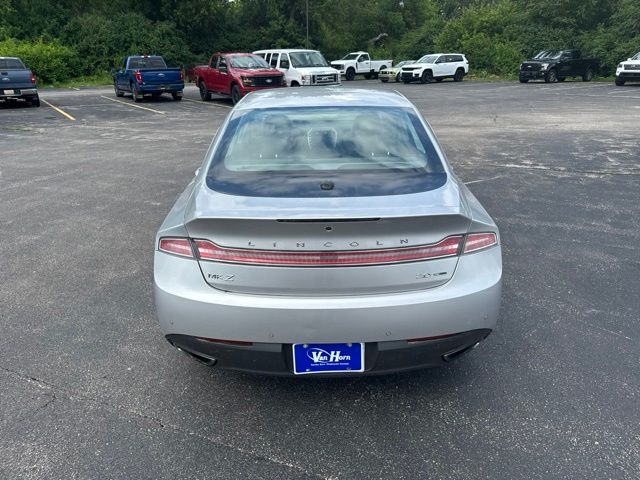 Used 2014 Ingot Silver Metallic Lincoln Base image 5